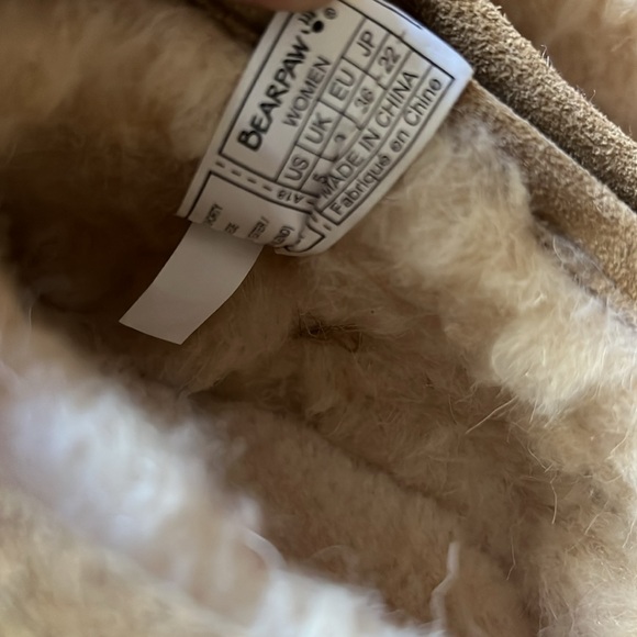 Brand new, woman’s low bear paws. Size 5❤️ - Picture 8 of 9